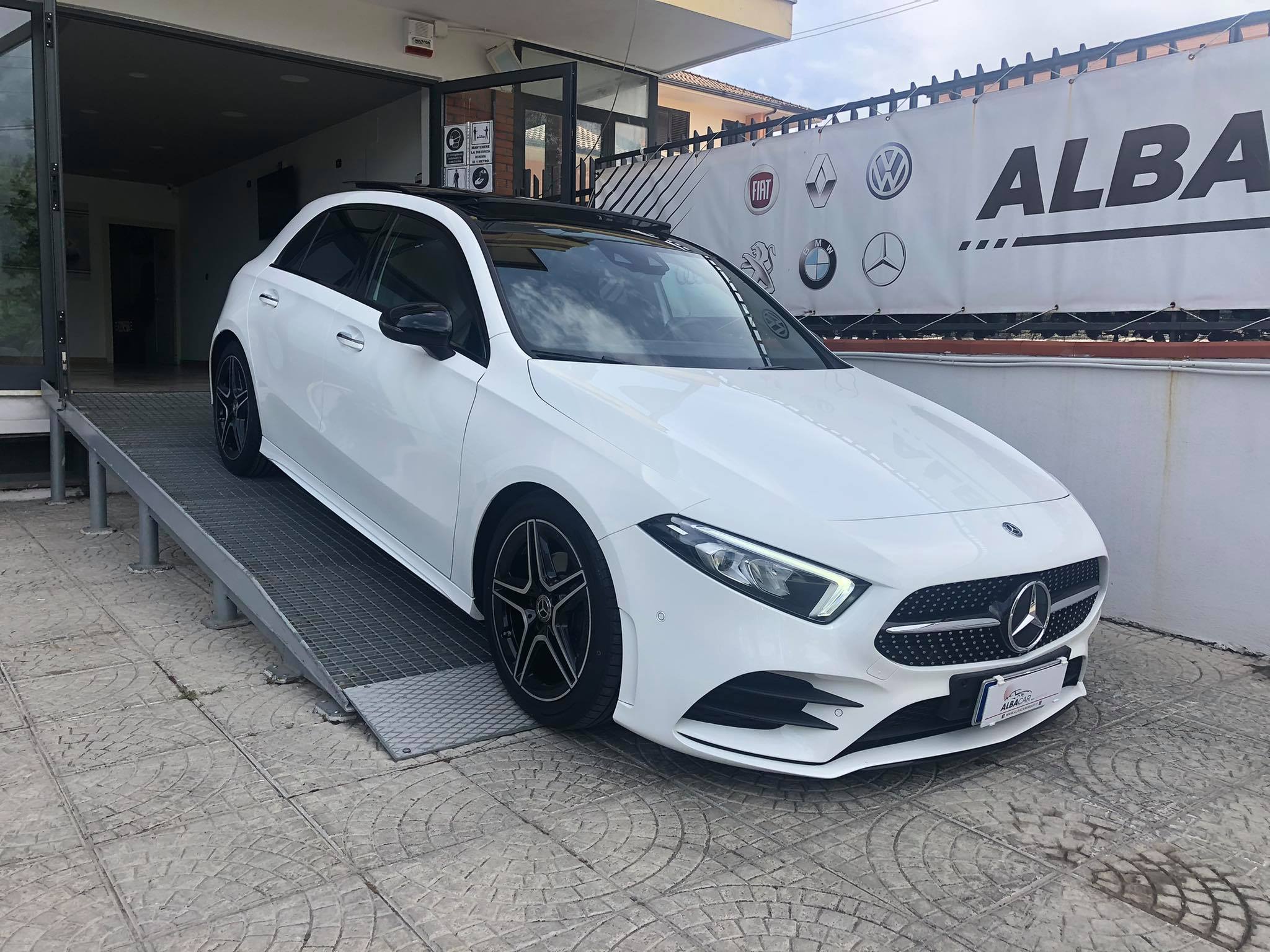 MERCEDES BENZ CLASSE A 180 AMG PREMIUM PACHETTO NIGHT – AlbaCar Group